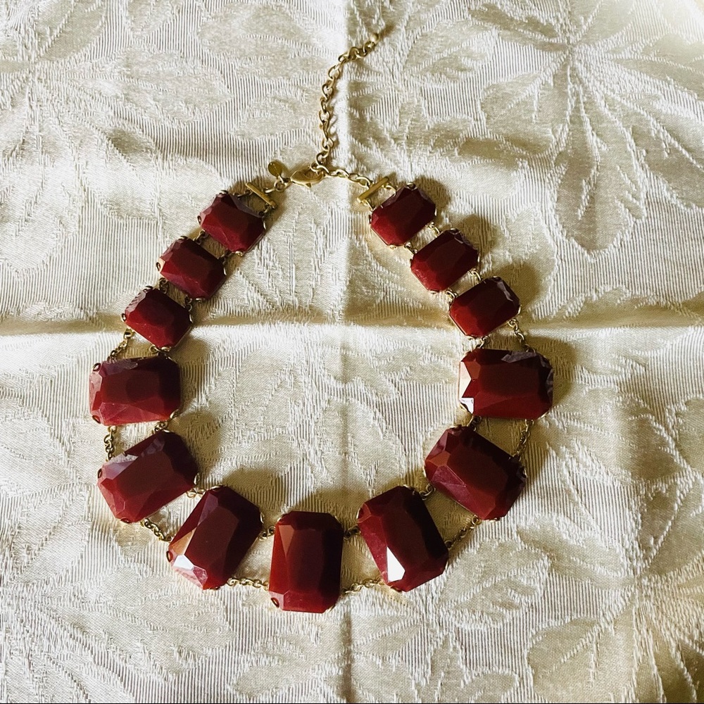 Chico’s only worn once, beautiful Acrylic Necklace!